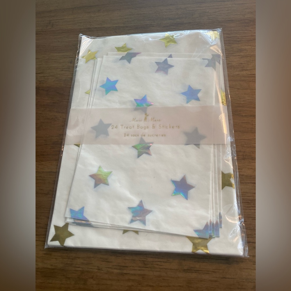 New, Meri Meri brand Metallic Star Glassine Treat Bags & Star Sticker Sets ⭐️